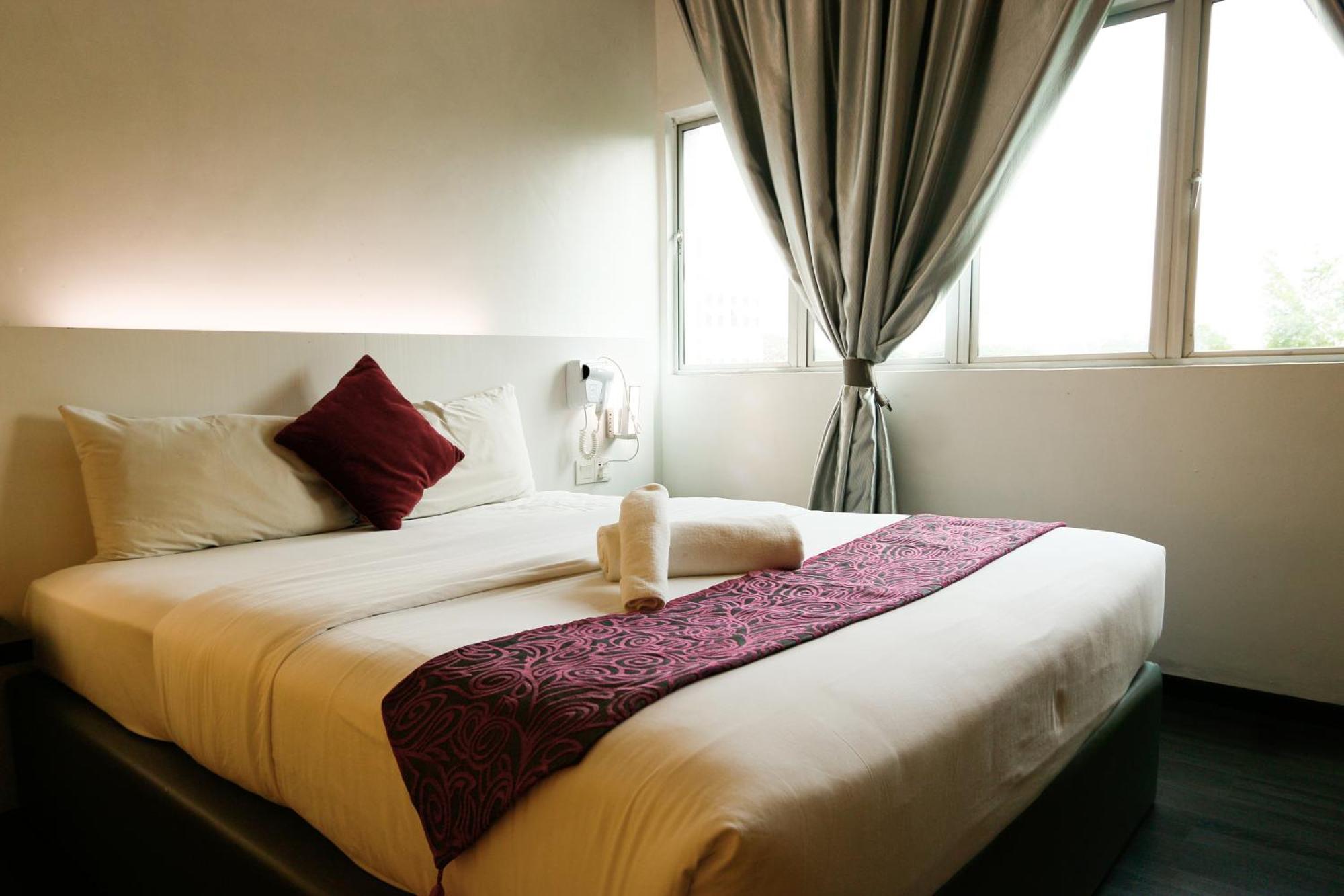 Golden Roof Hotel Ampang Ipoh Exterior photo